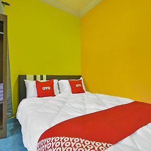 Apartmen tiga-bilik tidur